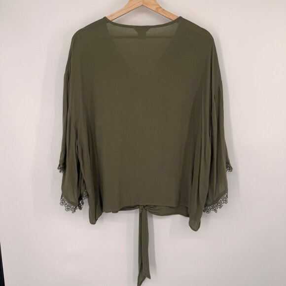 Ariat Olive Green V-Neck Blouse Lace Detail & Tie Front womens size Large - Picture 9 of 12